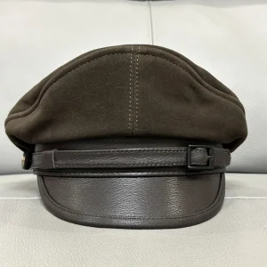casquette en cuir homme style officier allemand marron foncé sans badge