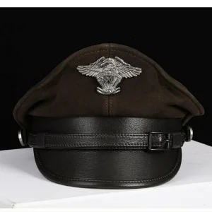 casquette en cuir homme style officier allemand marron foncé avec badge