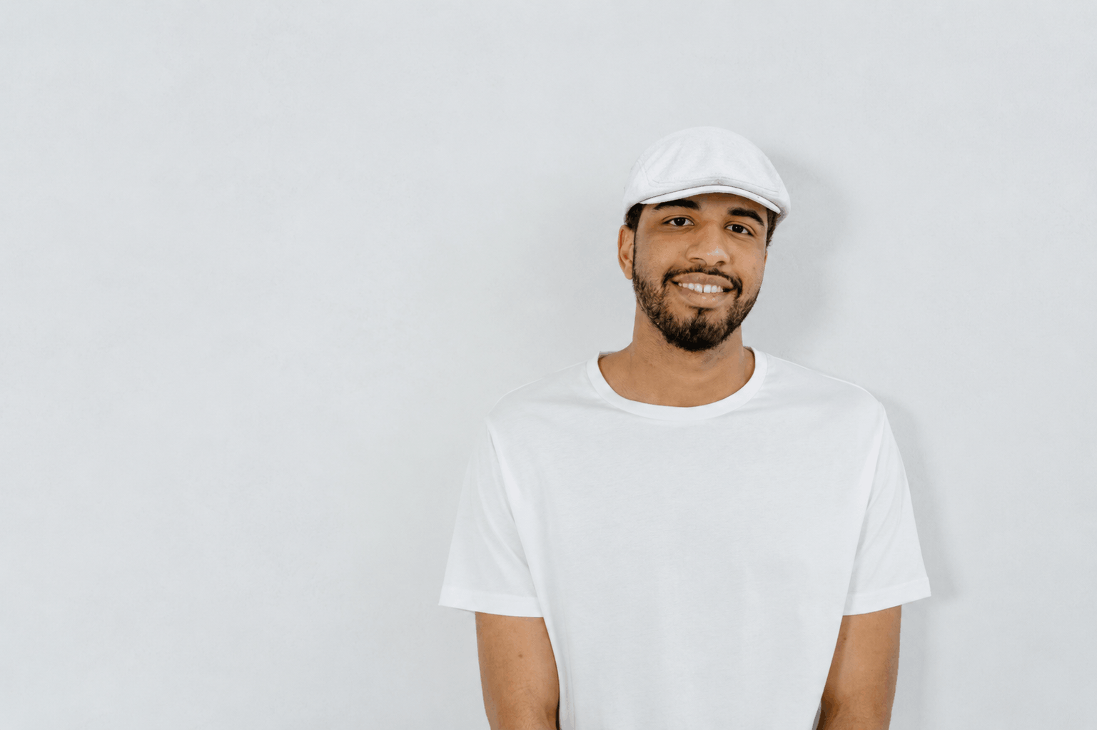 casquette plate velours homme blanche – Image 5